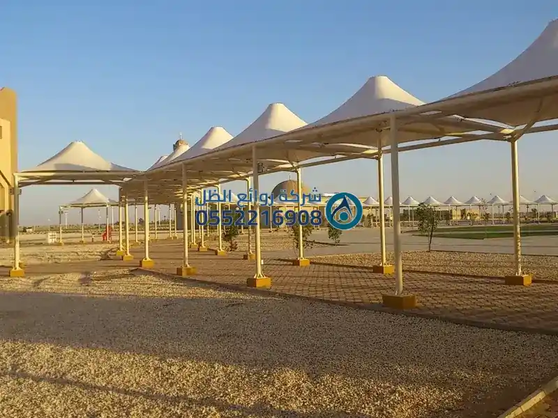 مظلات خشبية للمطاعم الخارجية